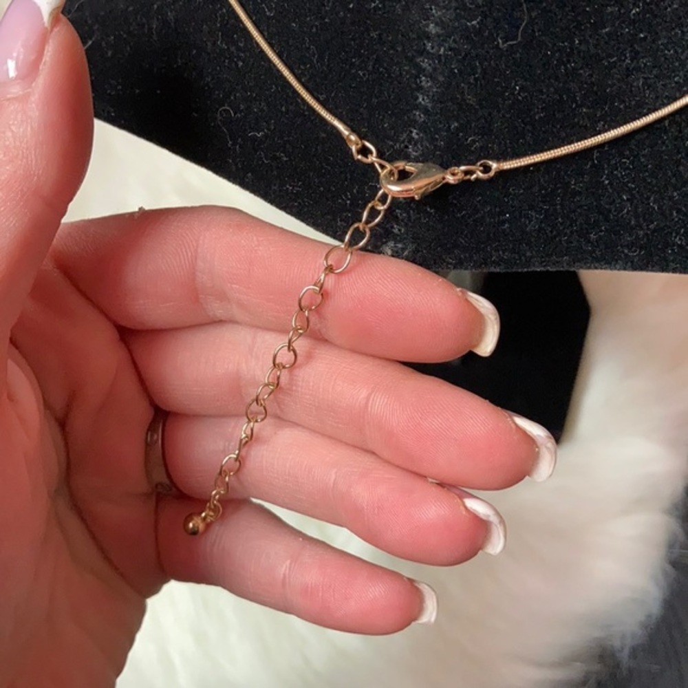 Gold Circle ⭕️ necklace - Picture 5 of 5